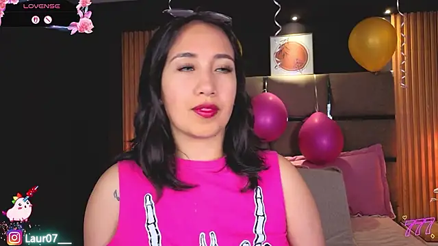 Snapshot of Lauroberts7 chatting on 16, 3, 2026 Lauroberts7 online show from 16, 3, 2026