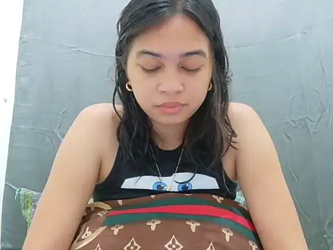 Snapshot of Ursexyasianskinny chatting on 5, 4, 2026 Ursexyasianskinny online show from 5, 4, 2026