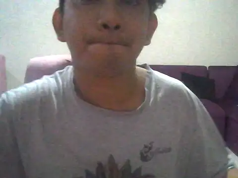 Snapshot of chikis_18 chatting on 26, 11, 2025 chikis 18 online show from 26, 11, 2025