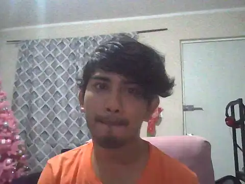 Snapshot of chikis_18 chatting on 10, 1, 2026 chikis 18 online show from 10, 1, 2026