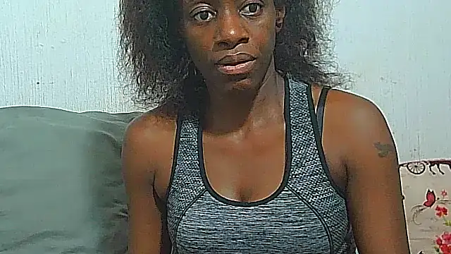 BrunetteNaomi8 online show from 13, 4, 2026