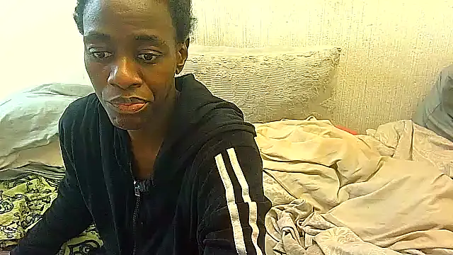BrunetteNaomi8 online show from 30, 6, 2026