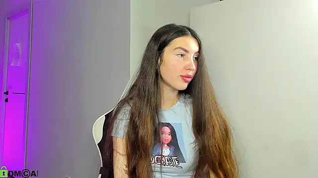 Snapshot of LiraRevery chatting on 1, 12, 2025 LiraRevery online show from 1, 12, 2025