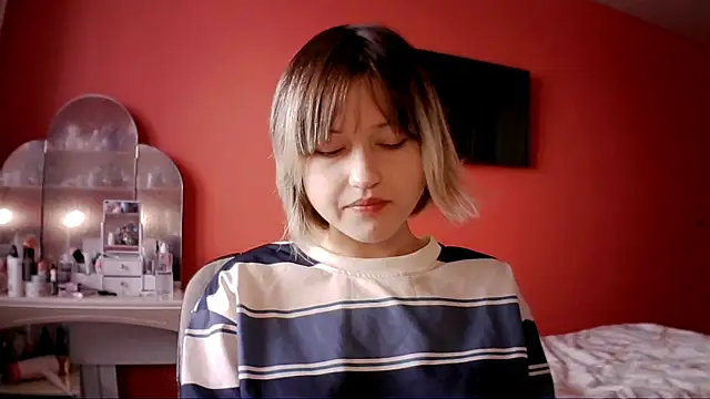 SkylaPorter online show from 15, 12, 2025