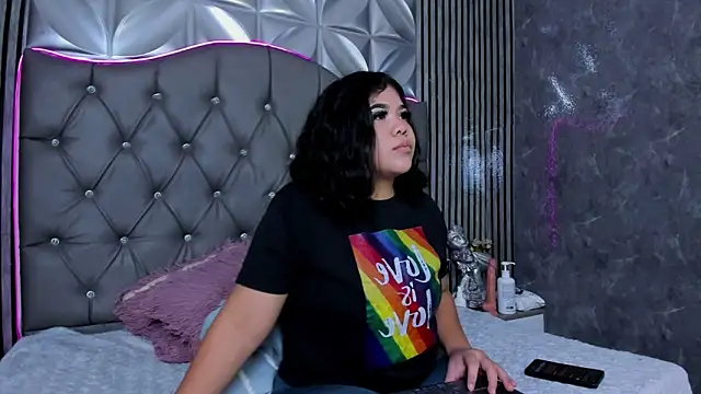 Amanda Mooree online show from 12, 5, 2026