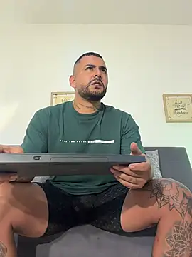 Snapshot of david10kc chatting on 1, 2, 2026 david10kc online show from 1, 2, 2026