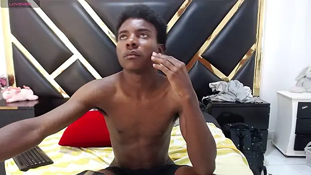 NoahJhonson69 online show from 29, 4, 2026