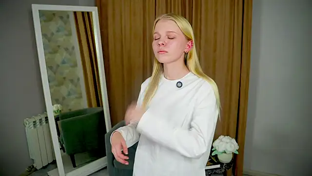 NakitaSwam online show from 19, 11, 2025