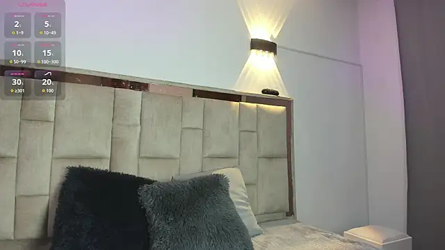 Snapshot of EscarlethFox chatting on 7, 1, 2026 EscarlethFox online show from 7, 1, 2026