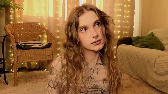 Snapshot of RozanneJordan chatting on 12, 6, 2026 RozanneJordan online show from 12, 6, 2026
