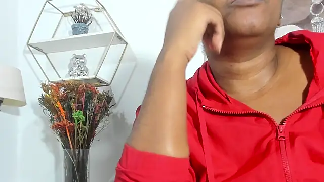 Snapshot of ebony_cristal_1 chatting on 21, 11, 2025 ebony cristal 1 online show from 21, 11, 2025