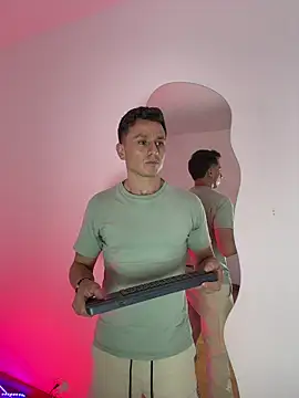 Snapshot of AndrewFalcon_ chatting on 20, 11, 2025 AndrewFalcon online show from 20, 11, 2025