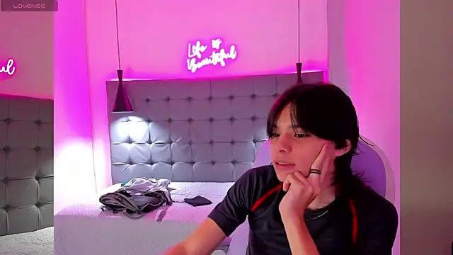 Snapshot of Sylasfrost chatting on 26, 11, 2025 Sylasfrost online show from 26, 11, 2025