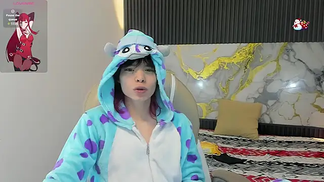 Snapshot of Sylasfrost chatting on 21, 12, 2025 Sylasfrost online show from 21, 12, 2025