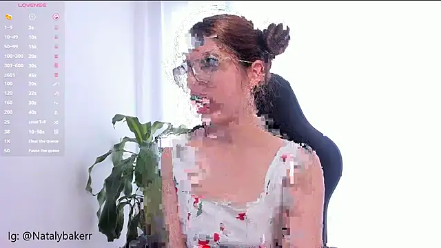 Snapshot of Nat_Bakerss chatting on 17, 12, 2025 Nat Bakerss online show from 17, 12, 2025