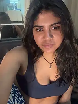 TiaBella  online show from 13, 4, 2026