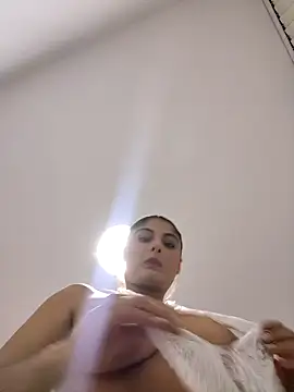 Snapshot of Laia_torres1 chatting on 11, 3, 2026 Laia torres1 online show from 11, 3, 2026