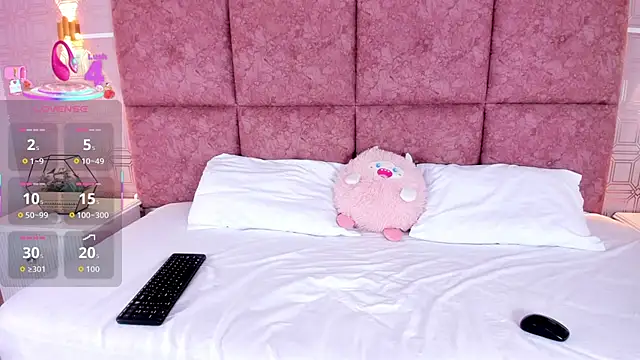 Snapshot of NathalieRoss1 chatting on 8, 1, 2026 NathalieRoss1 online show from 8, 1, 2026