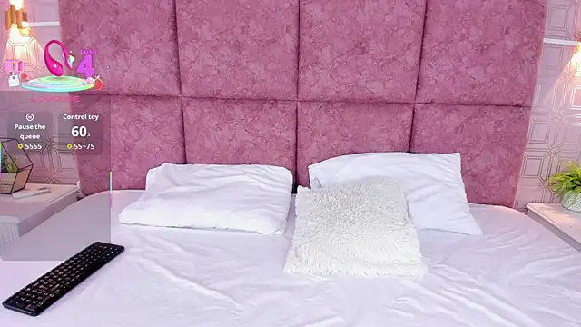 Snapshot of NathalieRoss1 chatting on 13, 1, 2026 NathalieRoss1 online show from 13, 1, 2026