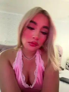 NathalieRoss1 online show from 13, 5, 2026