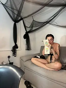 Alice Dark21 online show from 18, 3, 2026