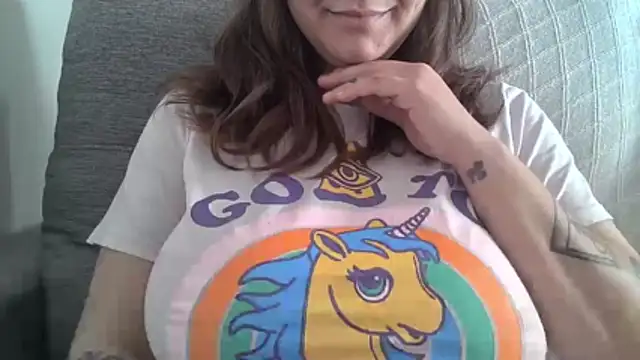 xxxluana online show from 28, 4, 2026