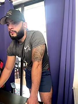 Snapshot of Mike_savage3 chatting on 20, 12, 2025 Mike savage3 online show from 20, 12, 2025