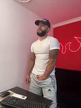 Snapshot of Mike_savage3 chatting on 21, 12, 2025 Mike savage3 online show from 21, 12, 2025