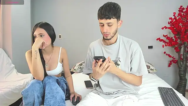 Snapshot of dracke_and_zara chatting on 7, 2, 2026 dracke and zara online show from 7, 2, 2026