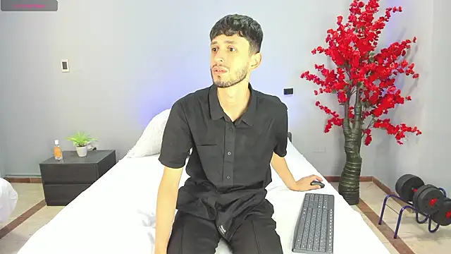 Snapshot of dracke_and_zara chatting on 9, 2, 2026 dracke and zara online show from 9, 2, 2026