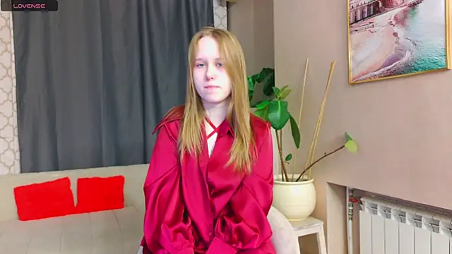 Snapshot of VoidElaris chatting on 12, 4, 2026 VoidElaris online show from 12, 4, 2026