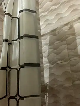 Snapshot of laperson chatting on 21, 12, 2025 laperson online show from 21, 12, 2025