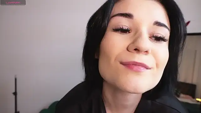 LucyKitty  online show from 21, 12, 2025