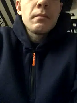 Snapshot of Spielzeugtwink chatting on 14, 12, 2025 Spielzeugtwink online show from 14, 12, 2025