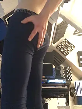 Snapshot of Spielzeugtwink chatting on 19, 12, 2025 Spielzeugtwink online show from 19, 12, 2025