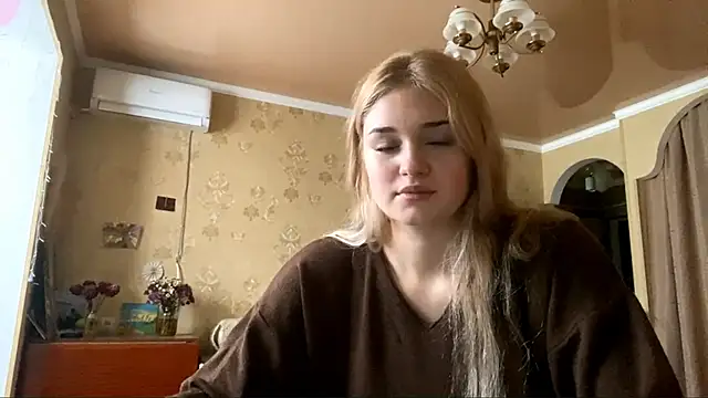 Snapshot of Malley_Saunds chatting on 4, 12, 2025 Malley Saunds online show from 4, 12, 2025