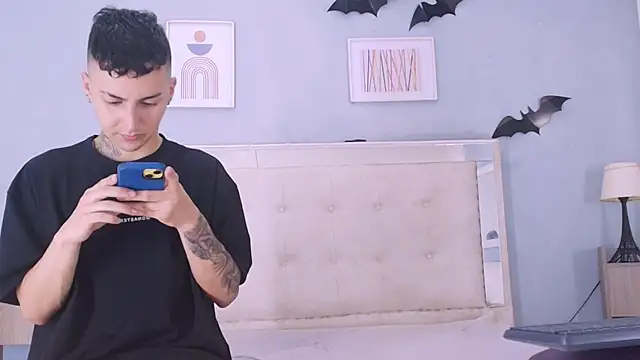 DamianAndMAximoo online show from 1, 12, 2025