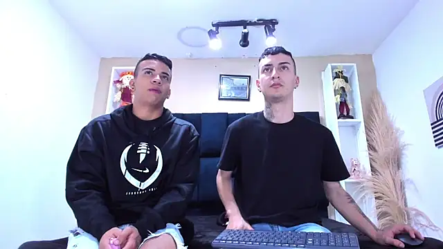 DamianAndMAximoo online show from 5, 12, 2025