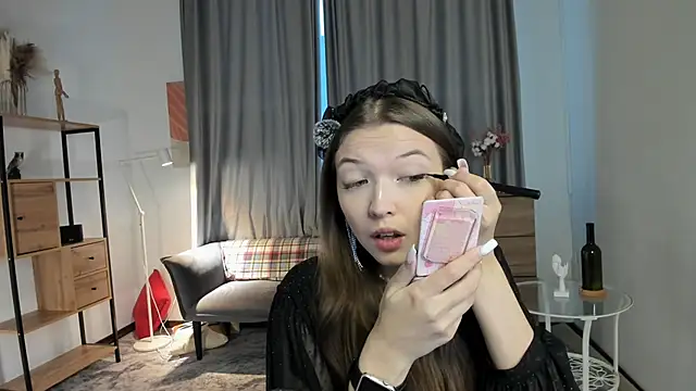 SalliePrutt online show from 18, 12, 2025