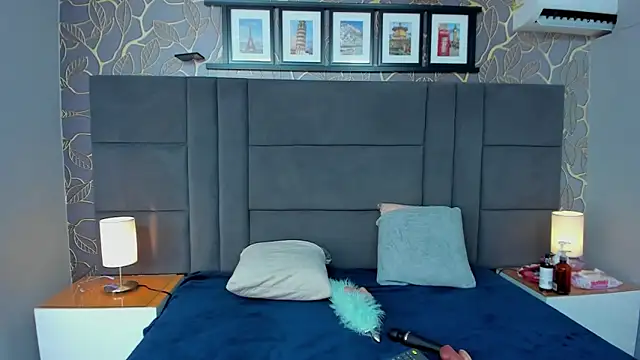 Snapshot of monserrat_cutte chatting on 18, 12, 2025 monserrat cutte online show from 18, 12, 2025