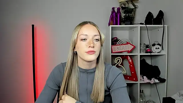 EvelynBlond online show from 11, 5, 2026