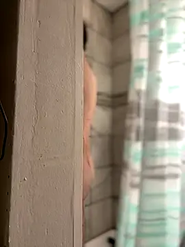 strippingmale1 online show from 17, 12, 2025