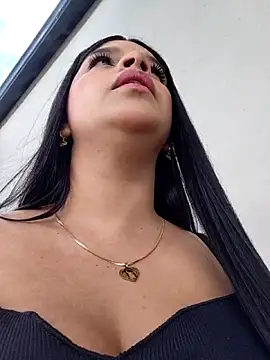 Layla-daring online show from 25, 4, 2026