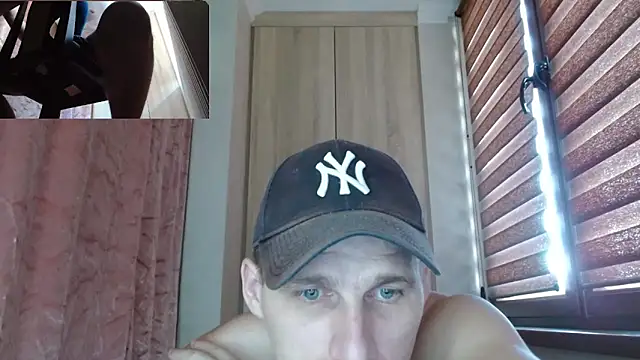 Poliglotjoe1 online show from 5, 3, 2026