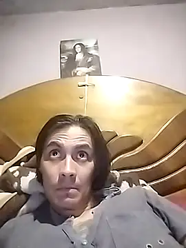 Snapshot of dejavujade chatting on 5, 4, 2026 dejavujade online show from 5, 4, 2026