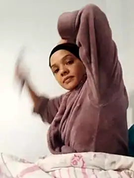 Snapshot of Cadence28 chatting on 24, 11, 2025 Cadence28 online show from 24, 11, 2025