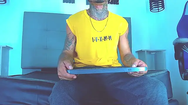 Hot Latino x online show from 10, 1, 2026