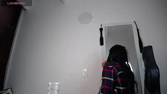 LunaAponte online show from 6, 2, 2026