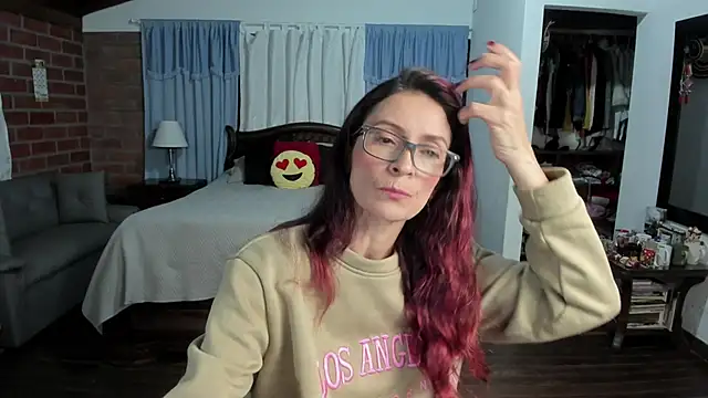 Snapshot of Charlotte-Willson chatting on 26, 11, 2025 Charlotte-Willson online show from 26, 11, 2025