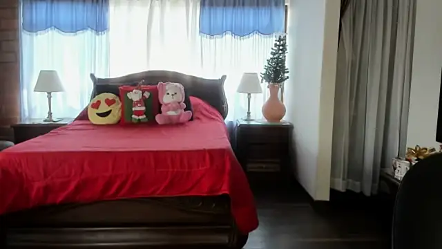 Snapshot of Charlotte-Willson chatting on 20, 12, 2025 Charlotte-Willson online show from 20, 12, 2025